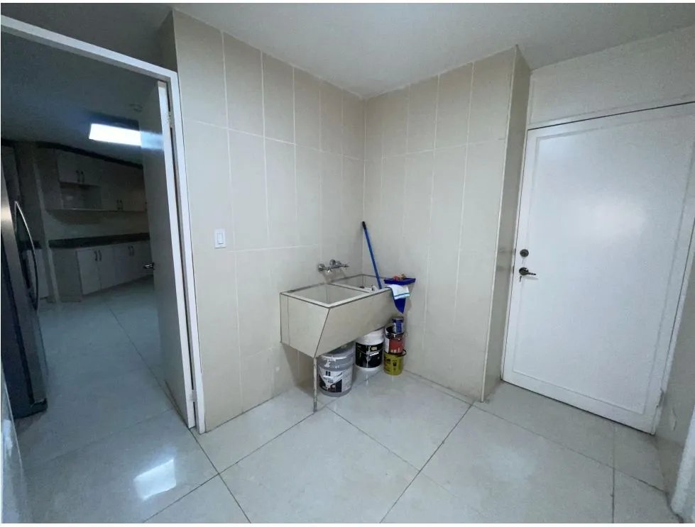Alquiler de apartamento en edificio crillón, paitilla