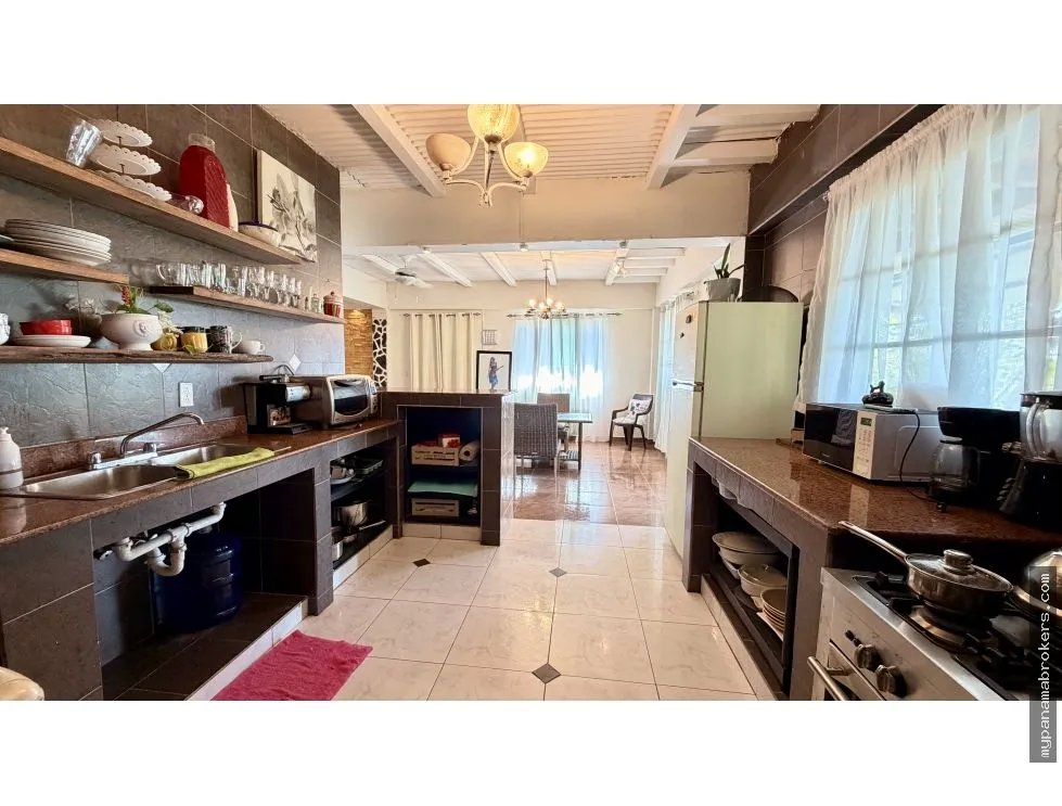 Se vende casa en cerro azul, panamá