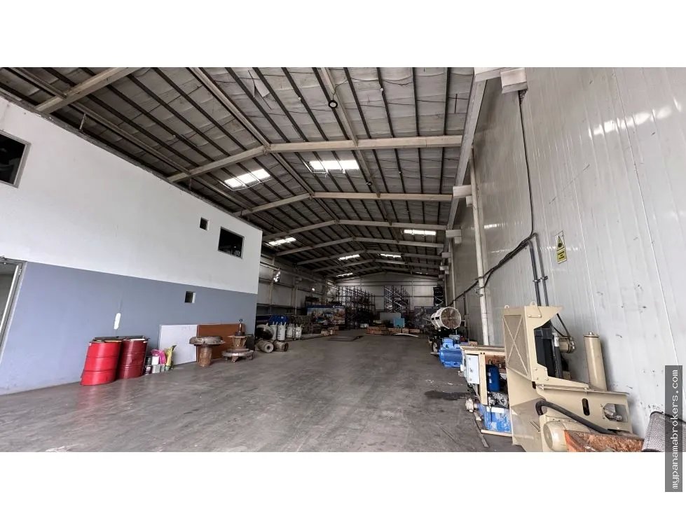 Venta y alquiler de galera en parque industrial de las américas