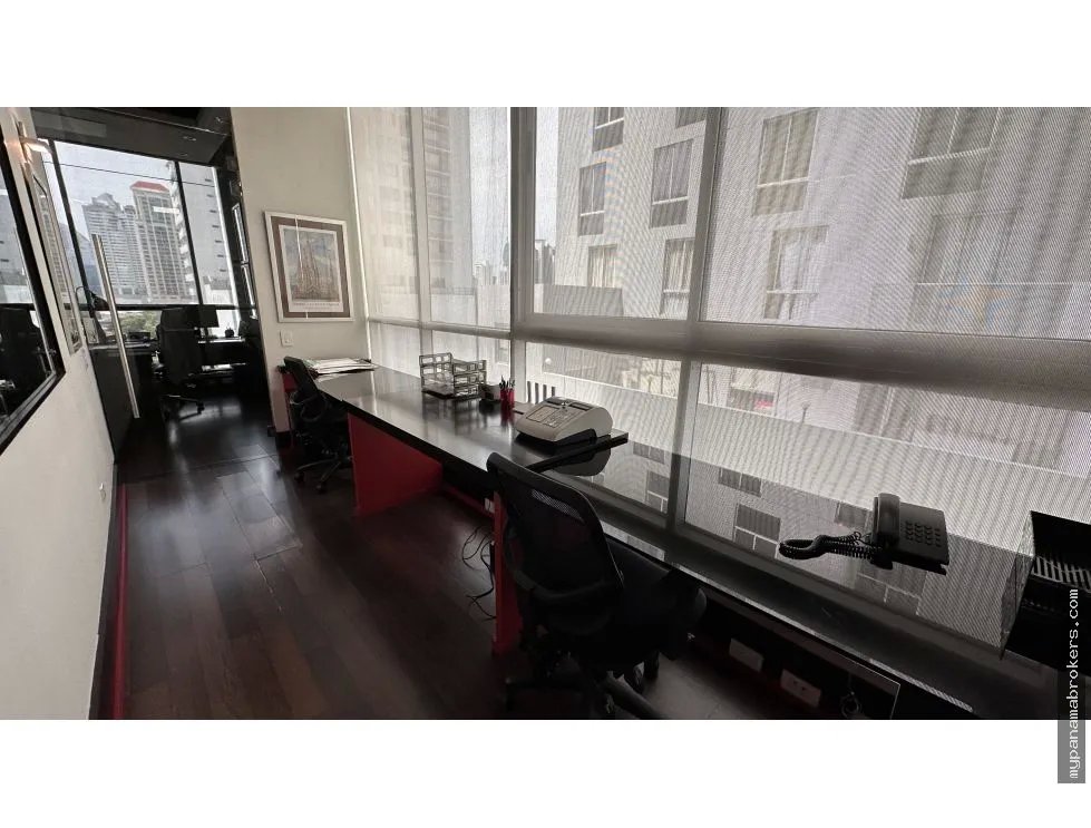 Se vende oficina en p.h. blue business center, san francisco
