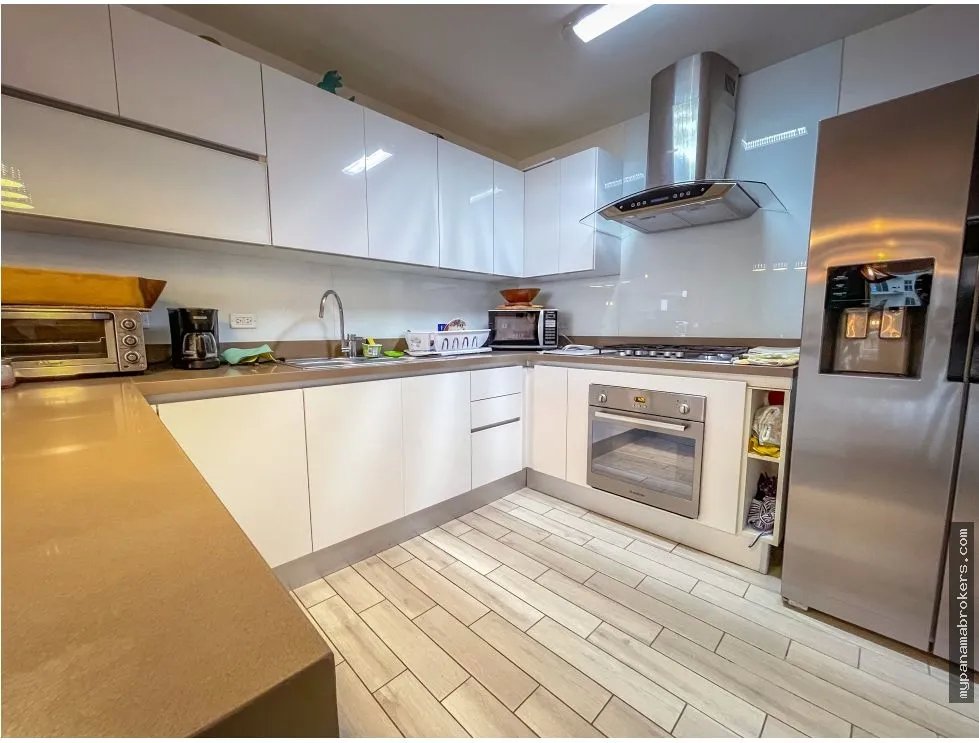 Se vende apartamento en playa caracol, chame