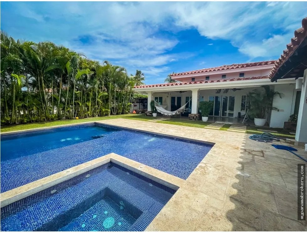 Se vende casa en vista mar, san carlos