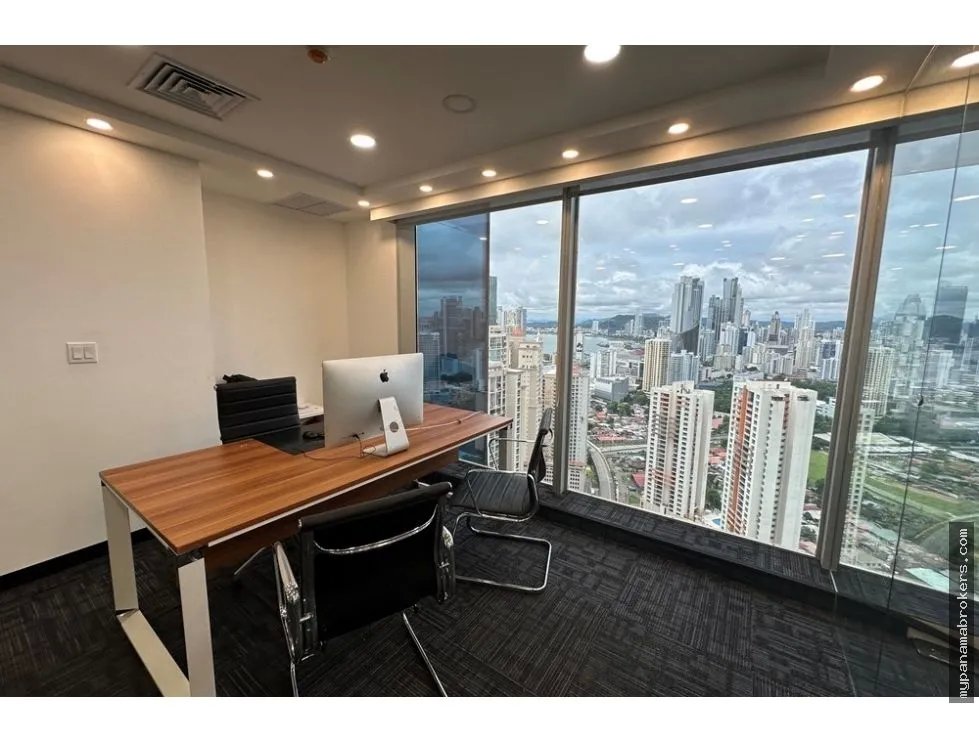 Se vende  oficina en oceania plaza, punta pacífica
