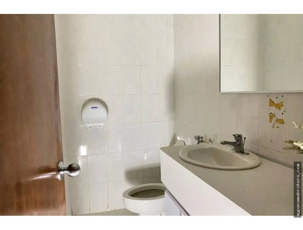Se vende oficina en edificio adr, obarrio