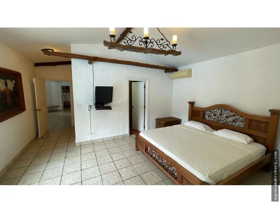 Se vende casa en punta barco, san carlos
