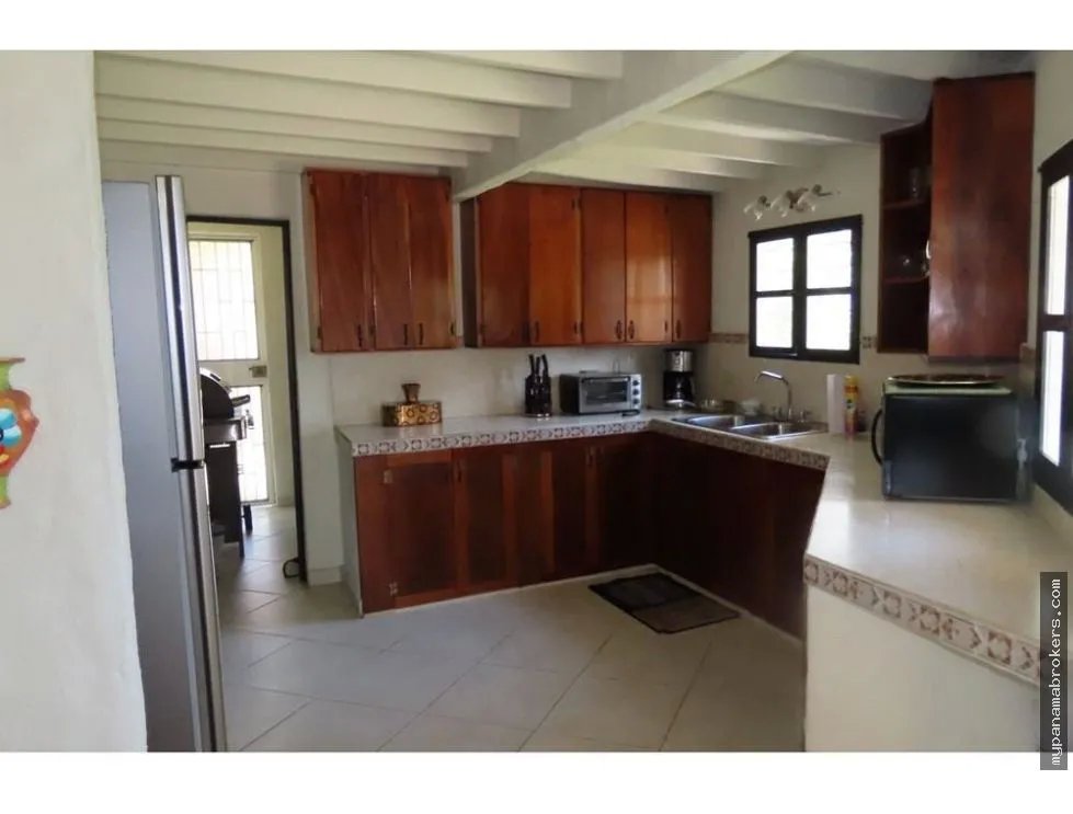 Venta de casa en playa malibú, chame