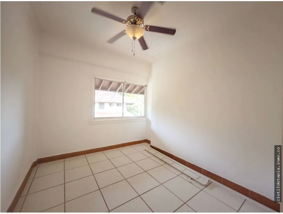 Venta de casa vacia en clayton, ancón