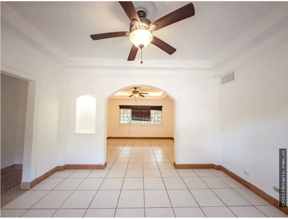 Venta de casa vacia en clayton, ancón