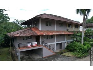 142630 - Ancon - houses - altamira gardens