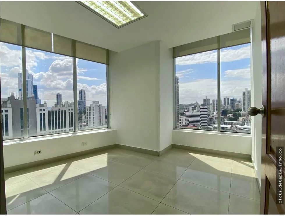 Se venden oficinas en obarrio, bella vista