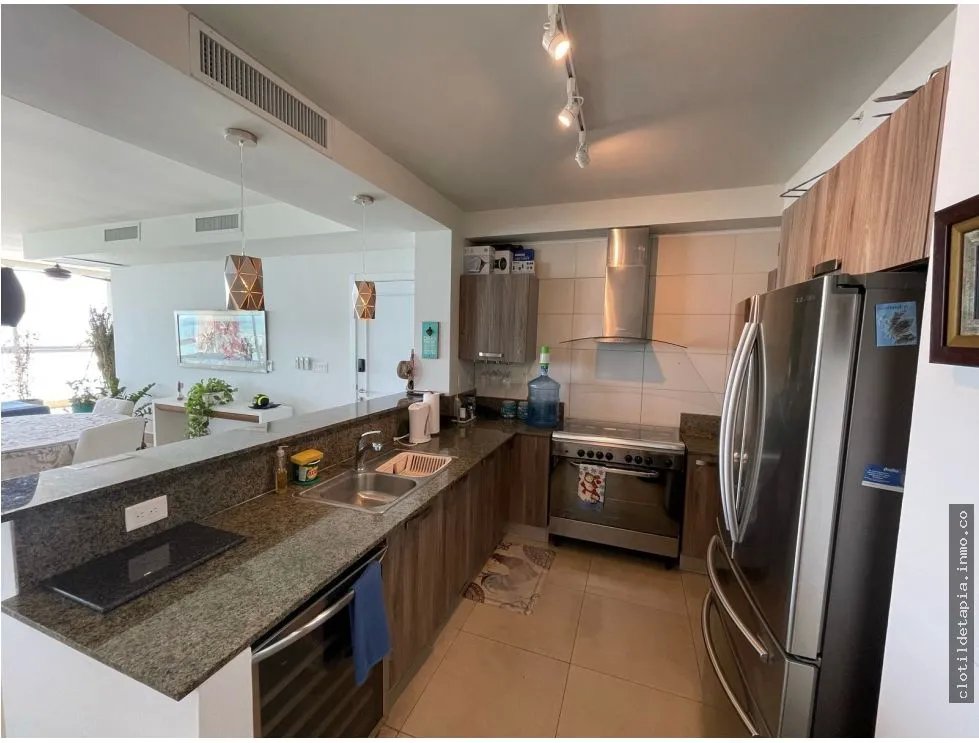 Venta de apartamento en riomar, san carlos