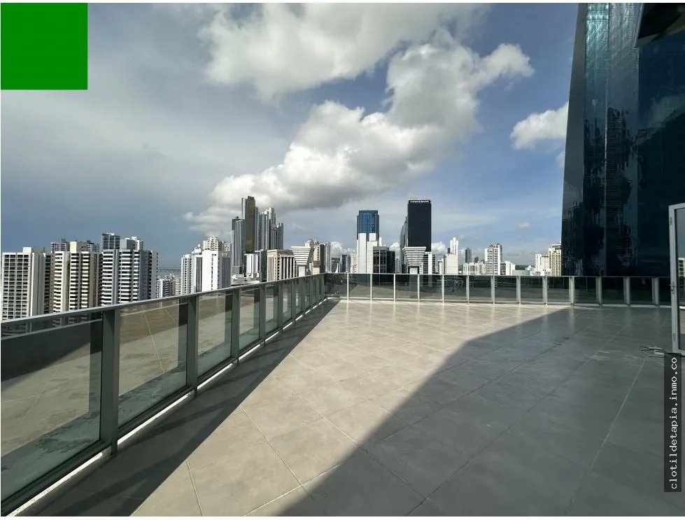 Se vende oficina en calle 50, bella vista