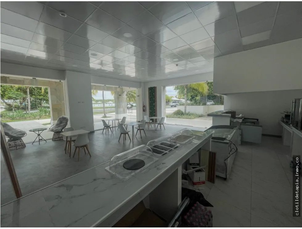 Se vende local comercial en playa blanca, río hato
