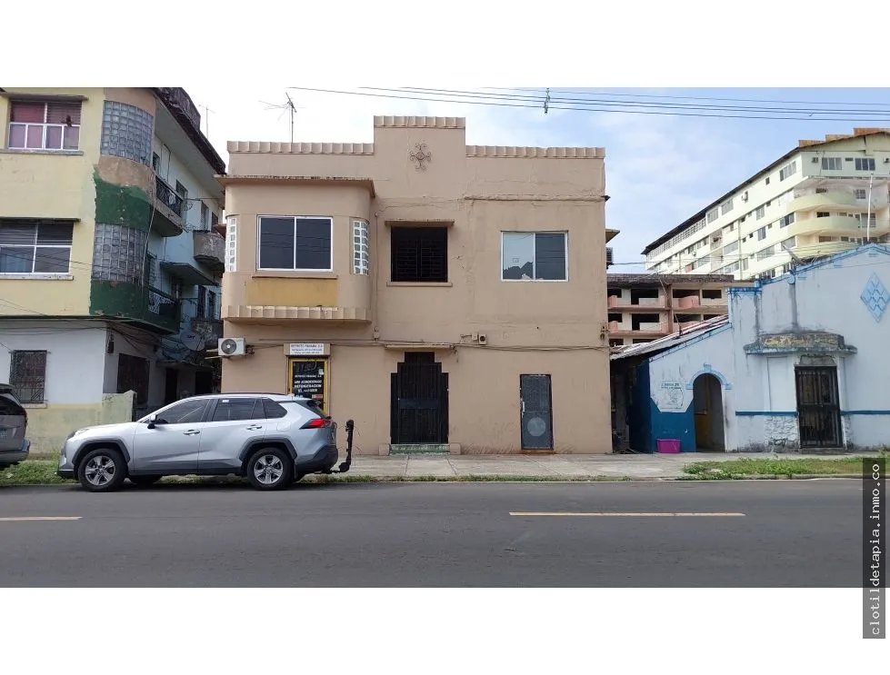 Se venden edificios en barrio norte, colón
