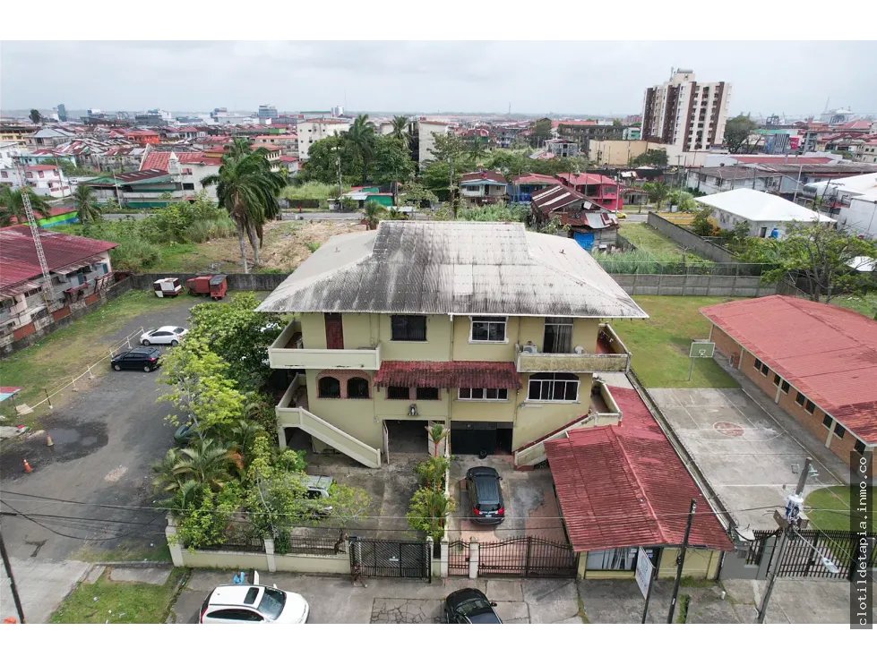 Se vende dúplex en barrio norte, colón