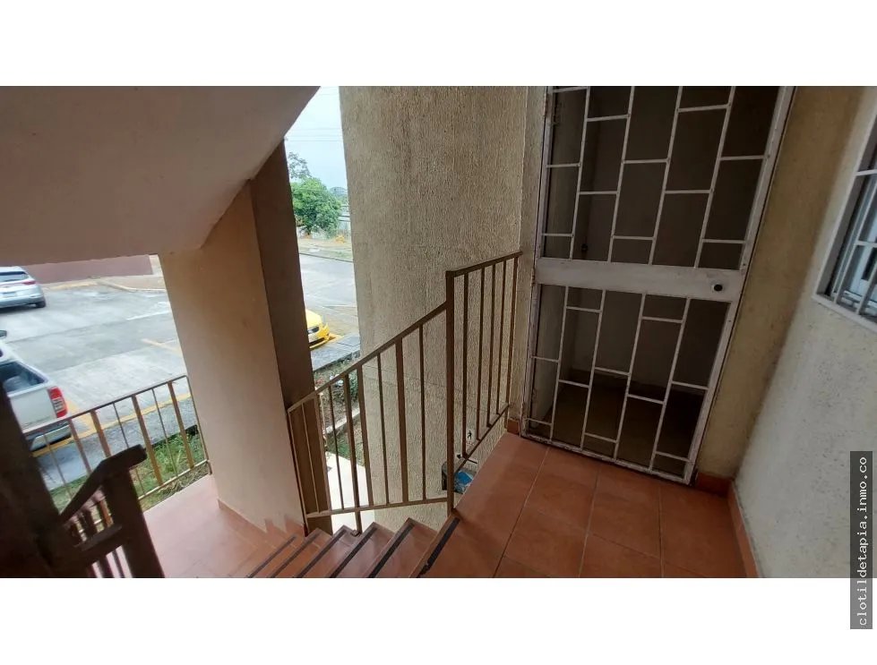 Se vende apartamento en rana de oro, pedregal
