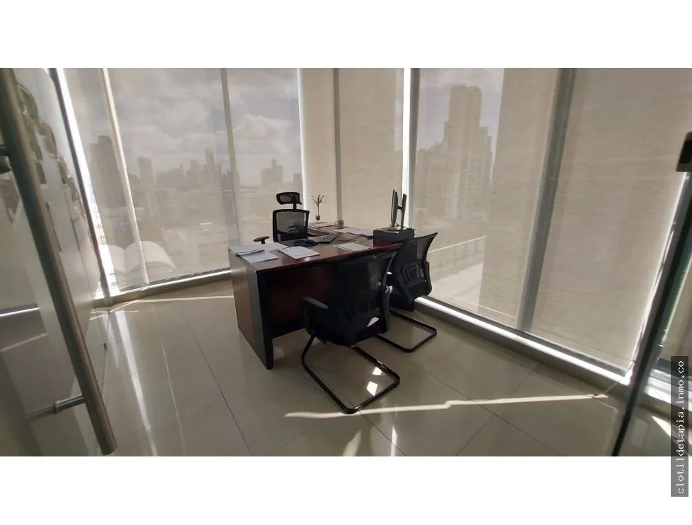 Se vende oficina en obarrio, bella vista