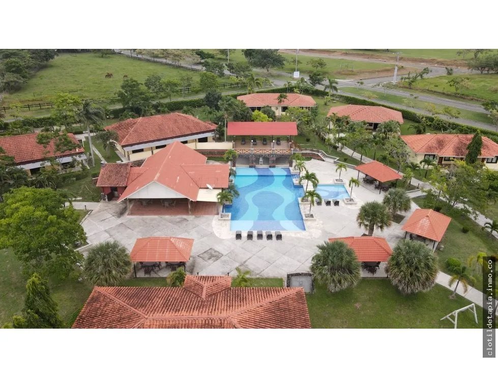 Se venden residencias en hato viejo, antón