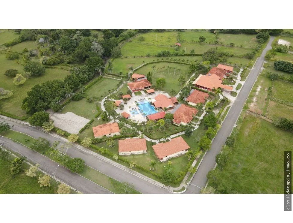 Se venden residencias en hato viejo, antón