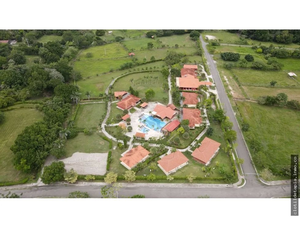Se venden residencias en hato viejo, antón