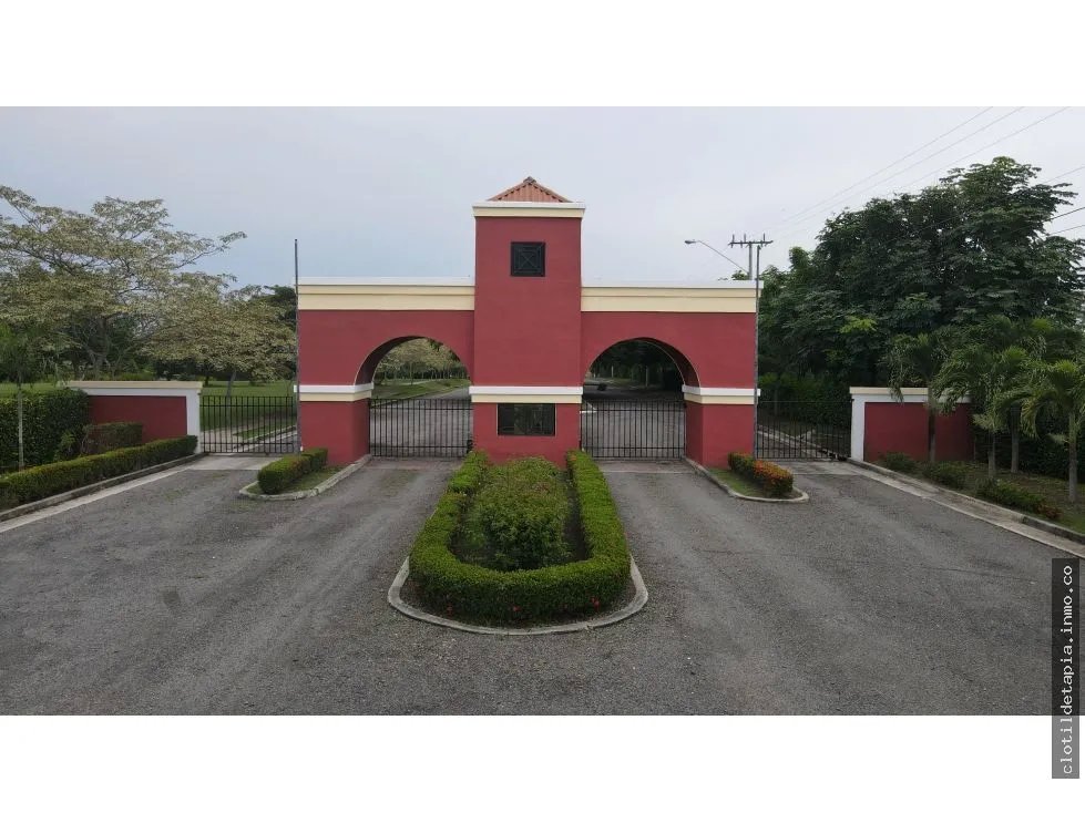 Se venden residencias en hato viejo, antón