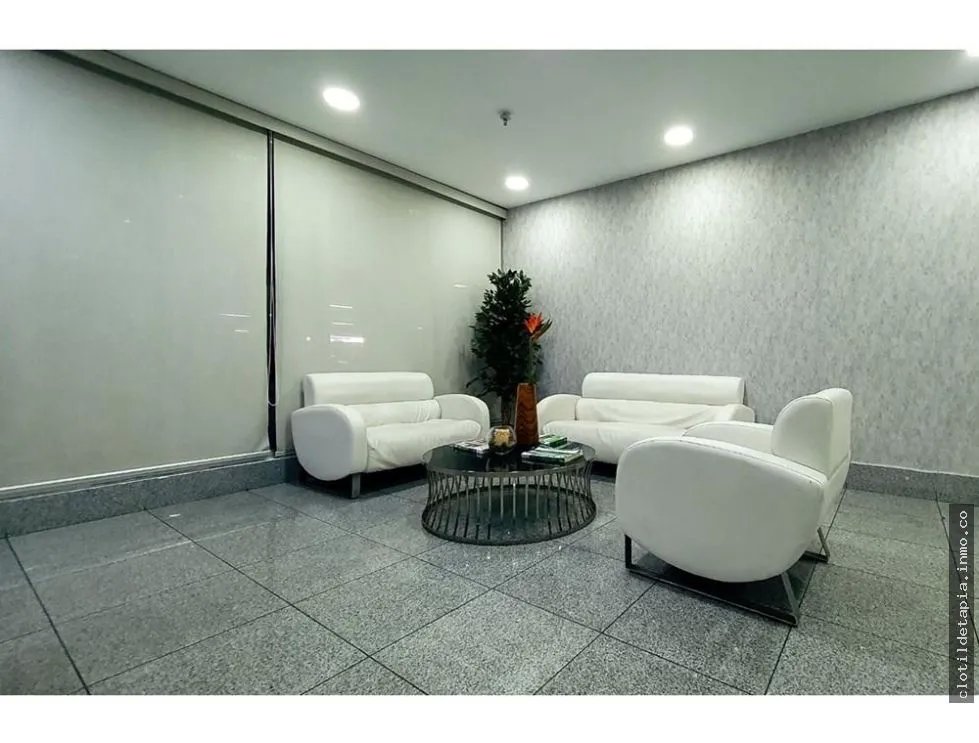 Se vende oficina en top tower, costa del este