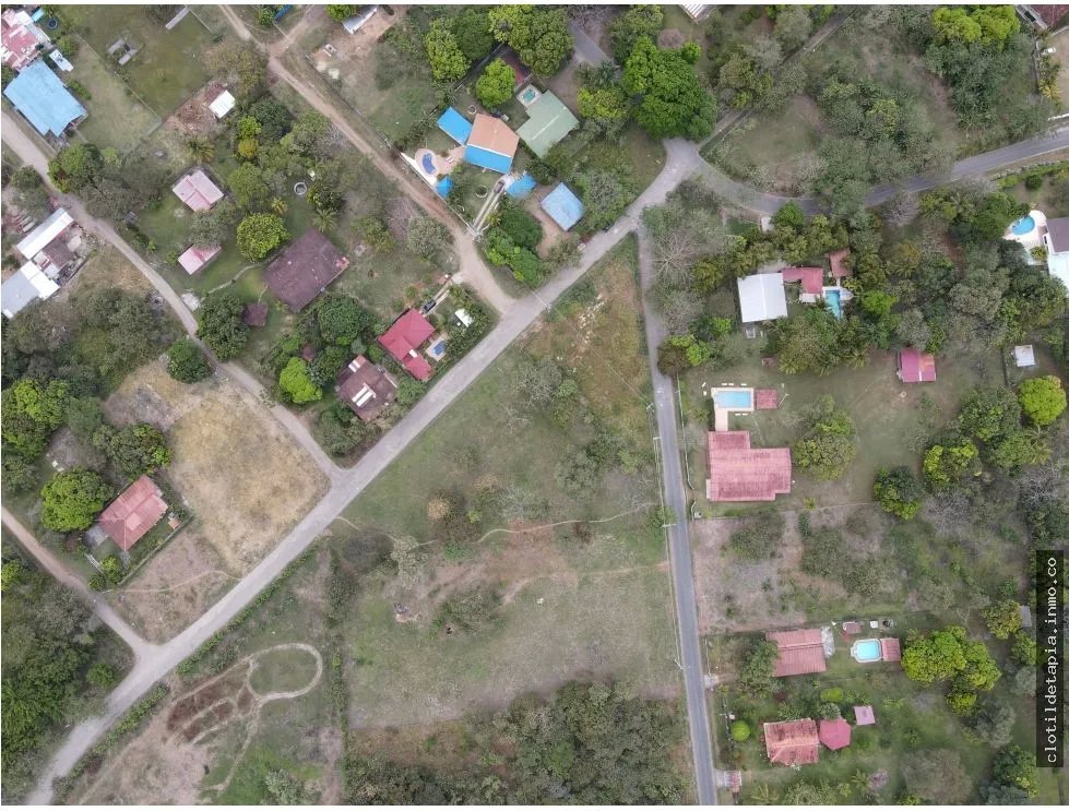 Se vende lote en esquina en nueva gorgona, chame