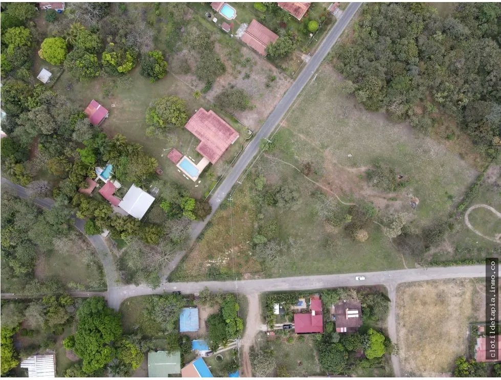 Se vende lote en esquina en nueva gorgona, chame