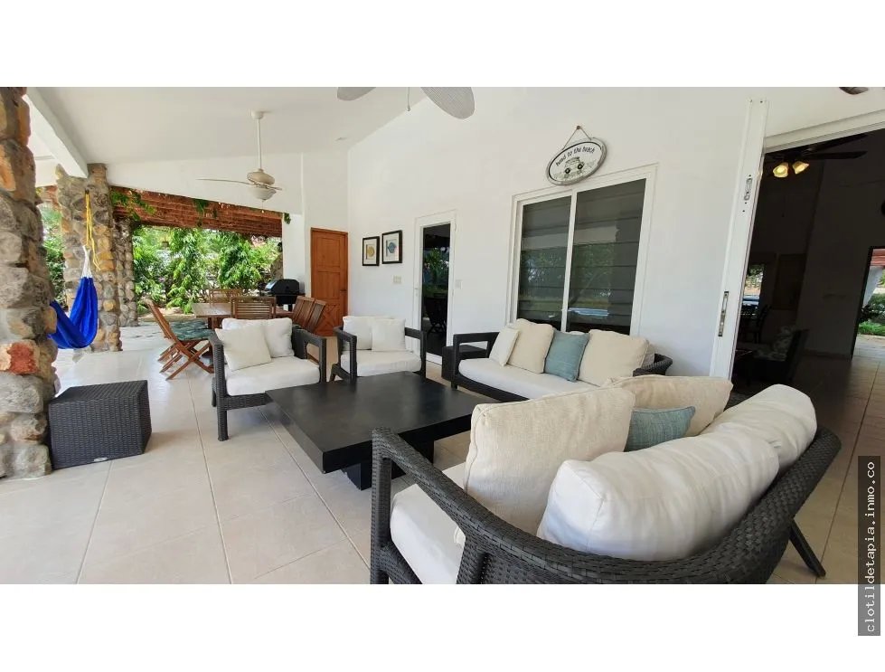 Se vende casa en punta barco village, san carlos