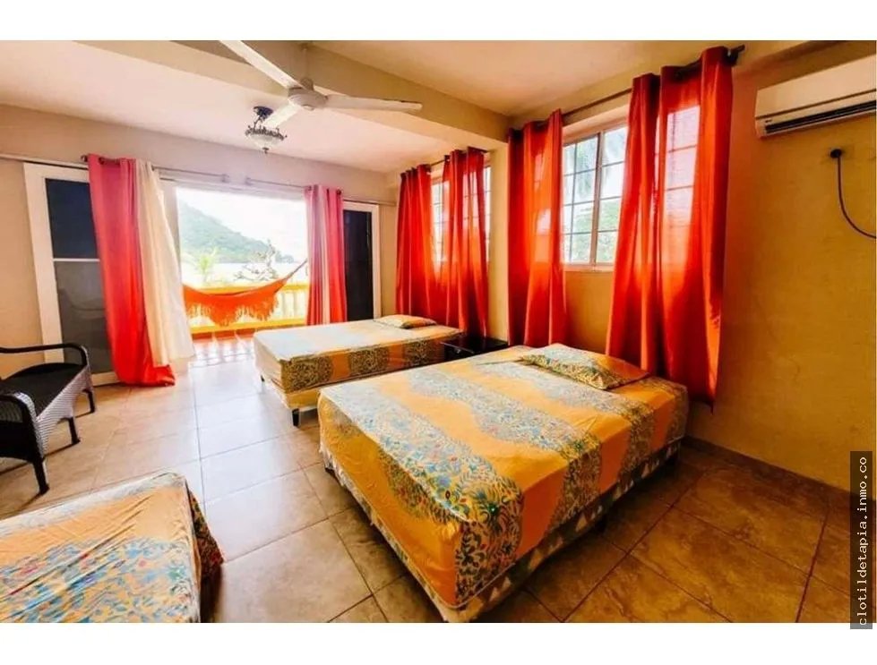 Se vende casa frente al mar en portobelo, colón