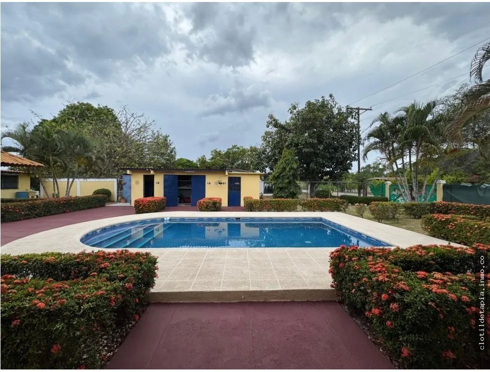 Se vende casa de playa en nueva gorgona, chame