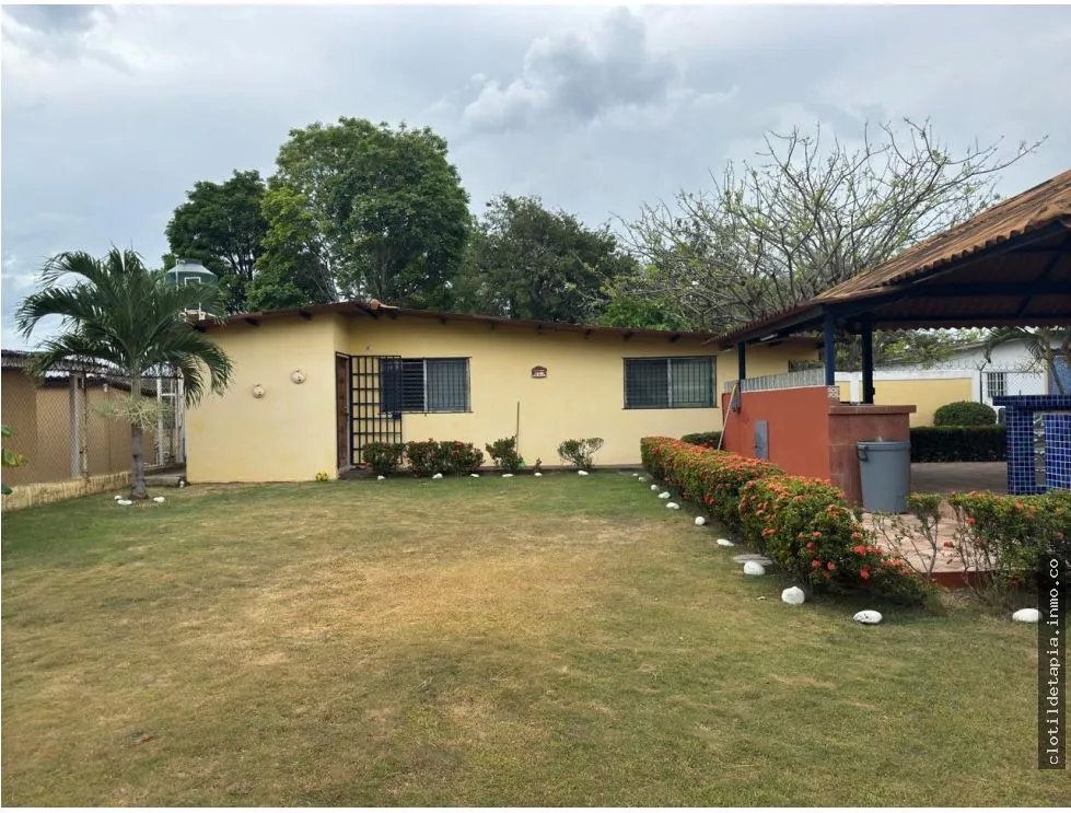 Se vende casa de playa en nueva gorgona, chame