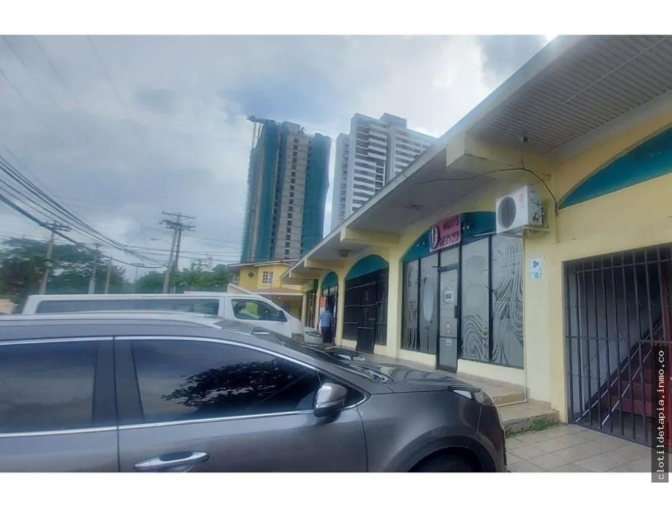 Se vende salón de belleza, condado del rey
