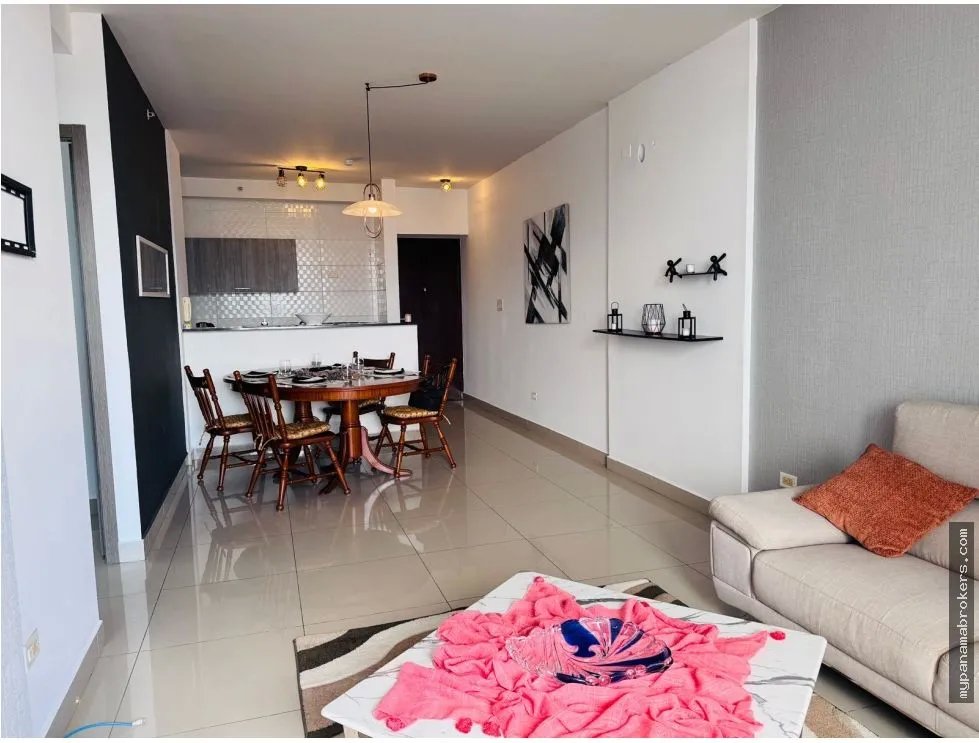 Venta de apartamento totalmente amoblado en parque lefevre