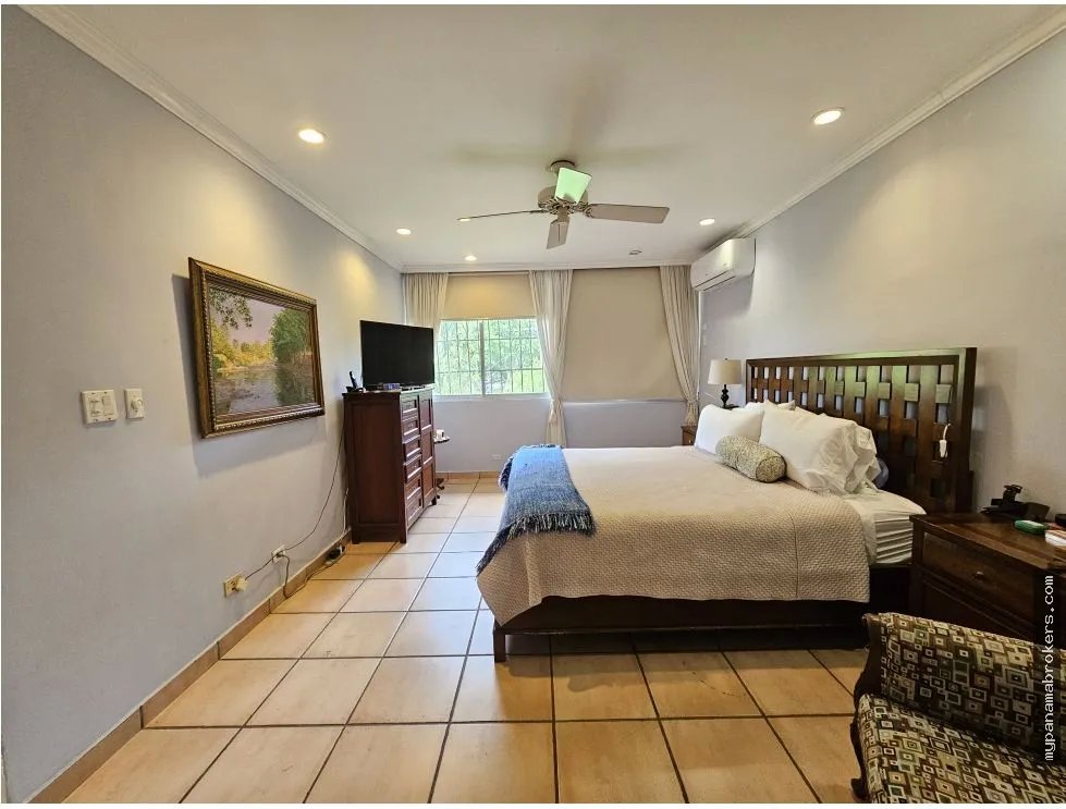 Venta de casa con terreno - en el carmen por debajo del avaluo