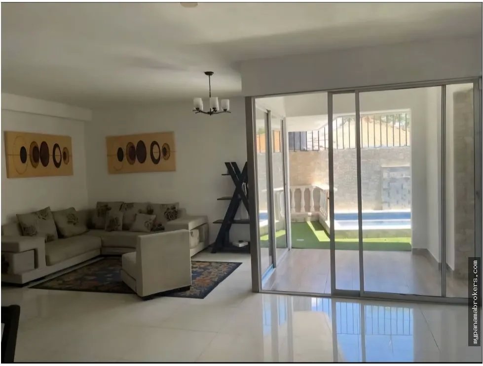 Venta de casa vacía en altos de panamá en ancón
