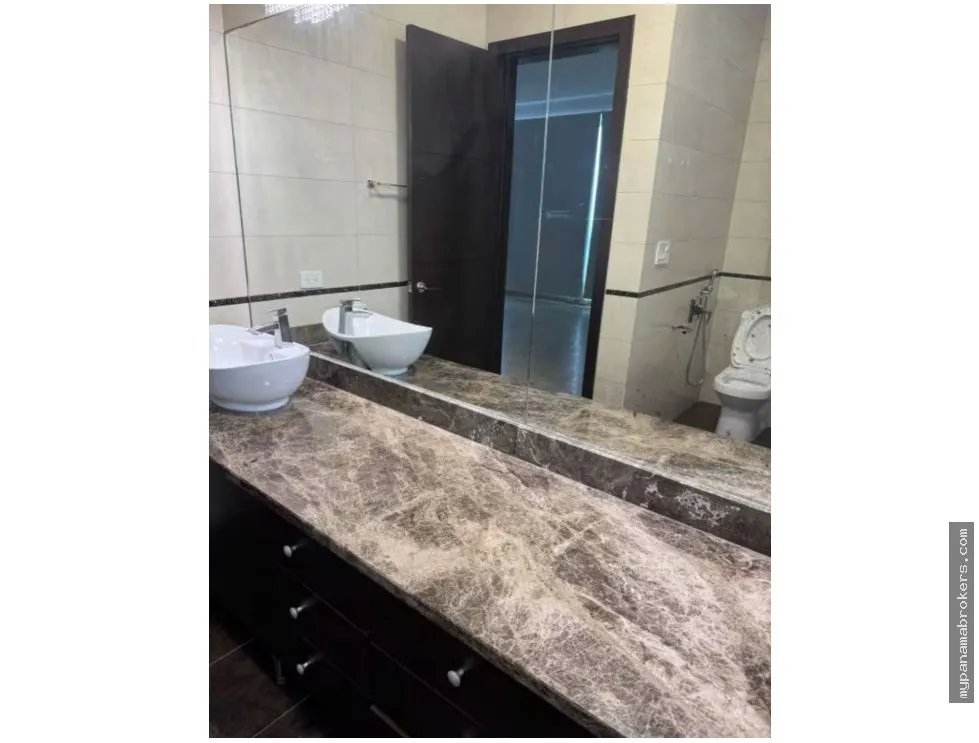 Venta o alquiler de apartamento con línea blanca en costa del este