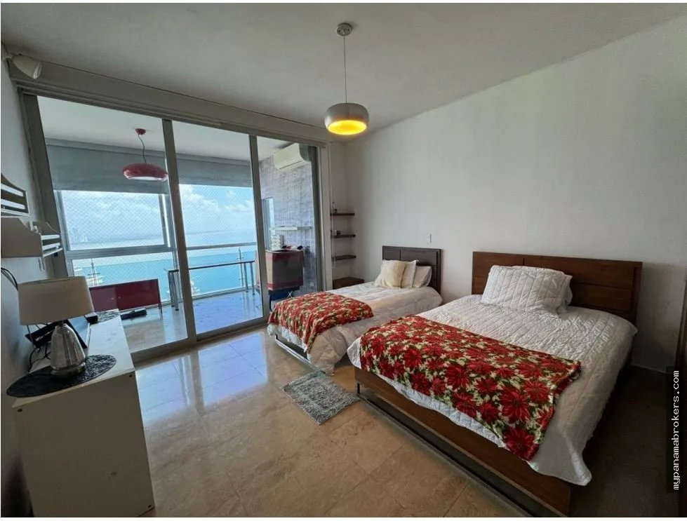 Venta o alquiler de apartamento amoblado en punta pacífica, panamá