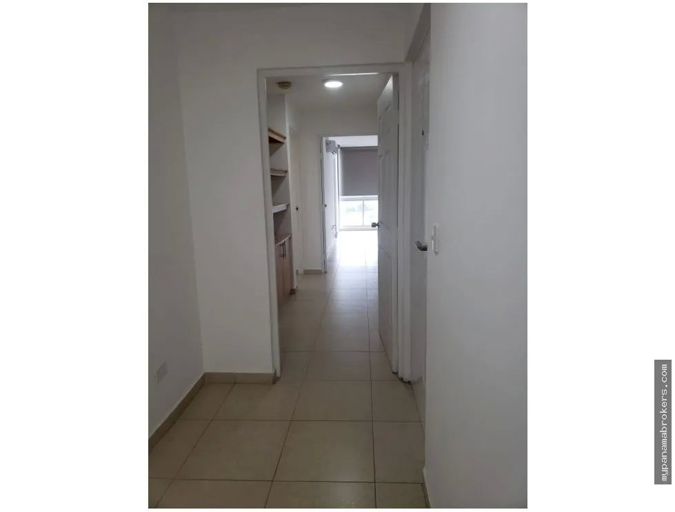 Venta de apartamento amoblado en costa del este