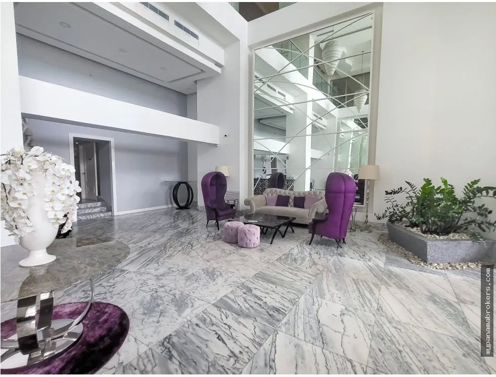 Venta de apatamento amoblado en ph rivage, ave. balboa