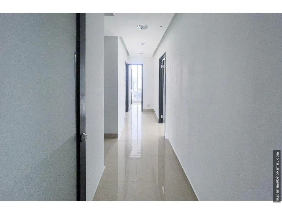 Alquiler de oficina comercial en f&f tower (el tornillo), calle 50