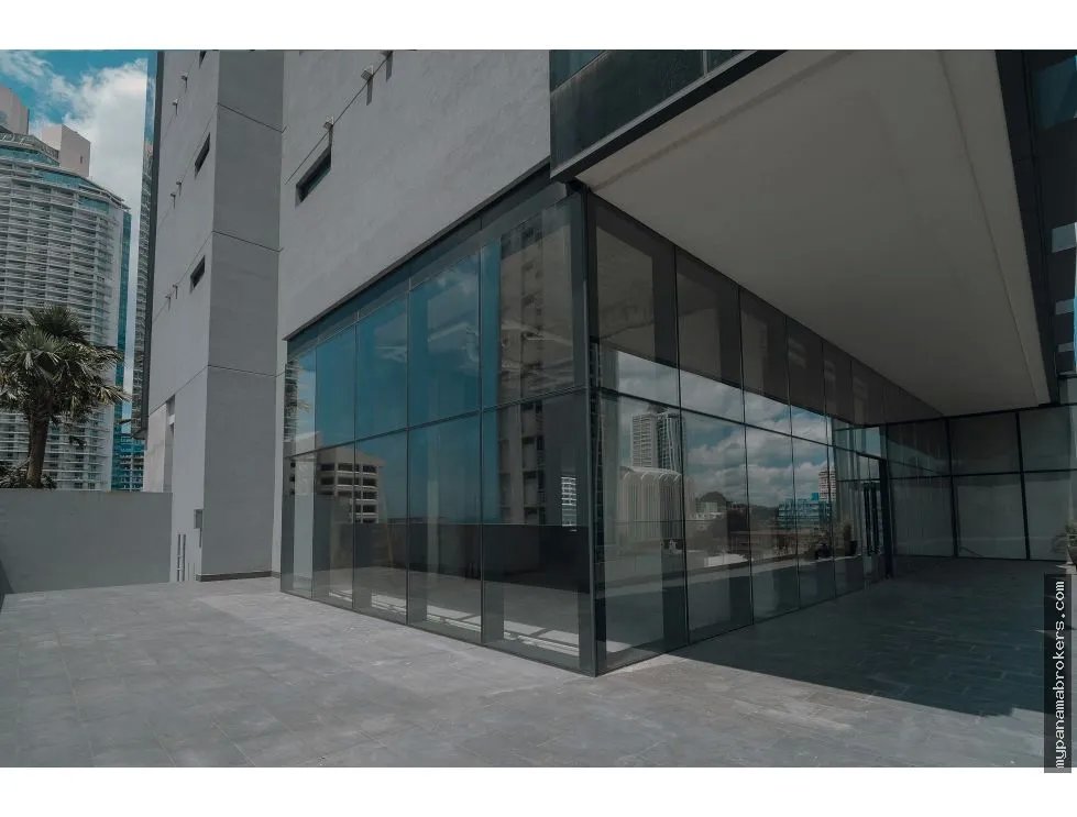 Alquiler de local comercial para restaurante en edificio armani