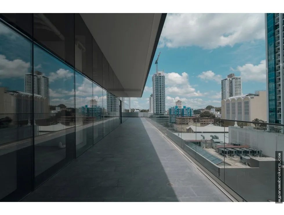 Alquiler de local comercial para restaurante en edificio armani