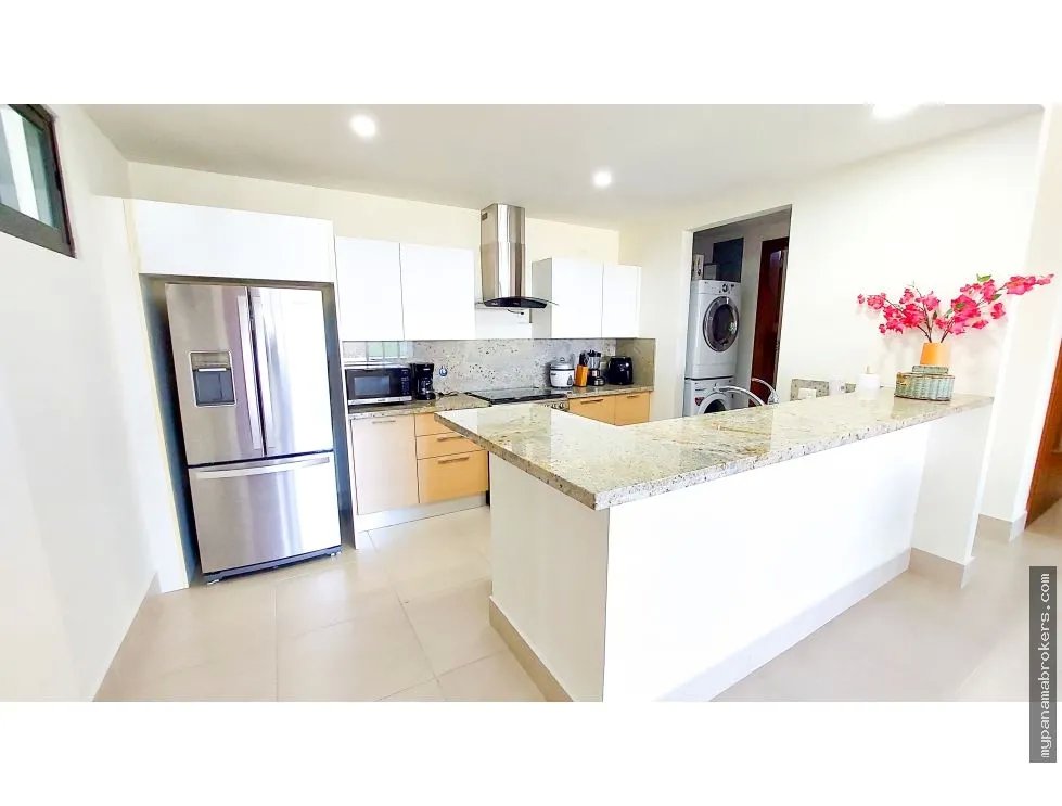 Venta de apartamento amoblado en residencial altamar, san carlos