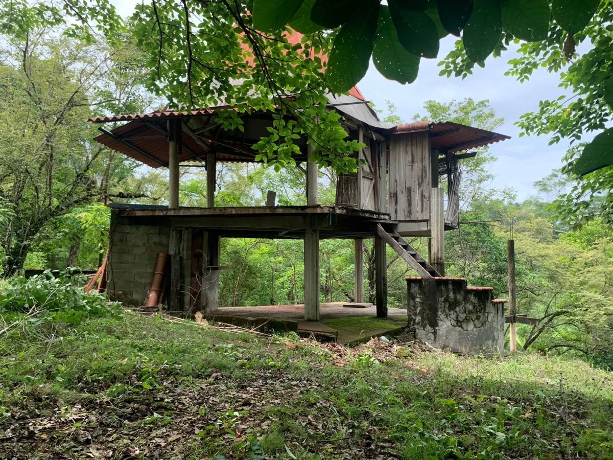 Lote de Casa en Venta en Santa Catalina