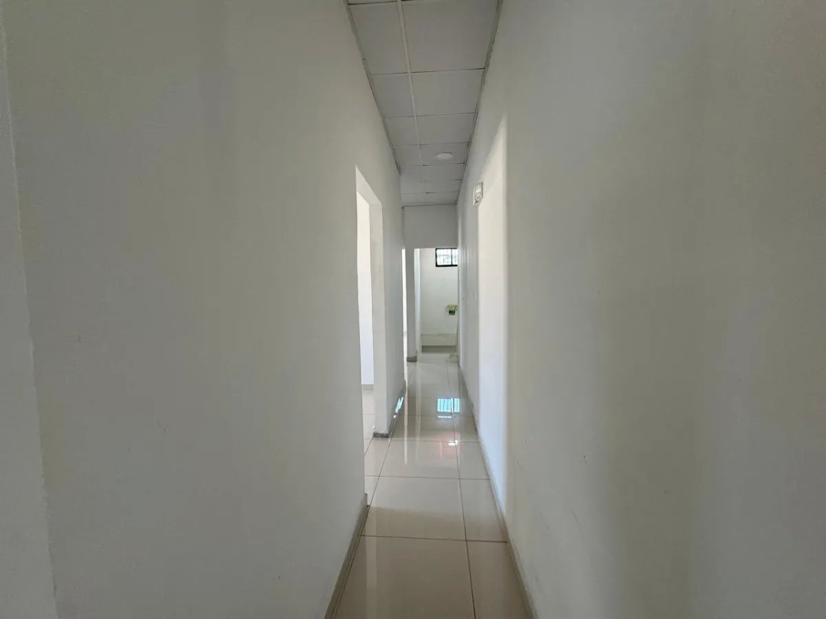 Venta de plaza comercial en Parque Lefevre