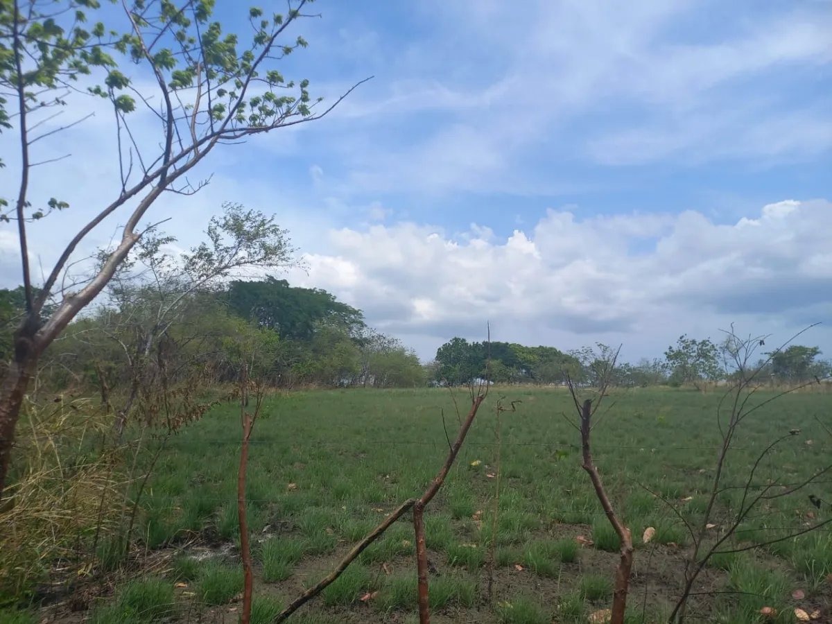 Venta de terreno en Antón