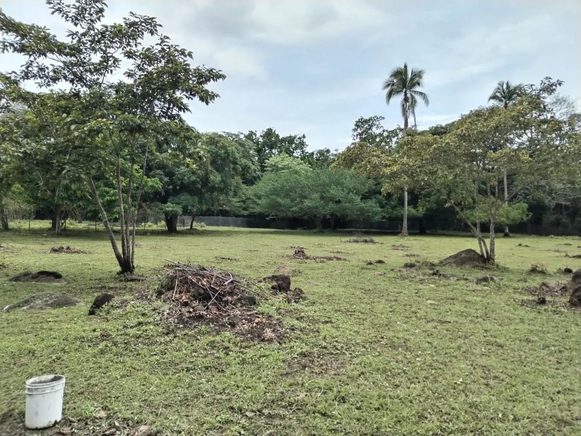 Venta de terreno en Antón