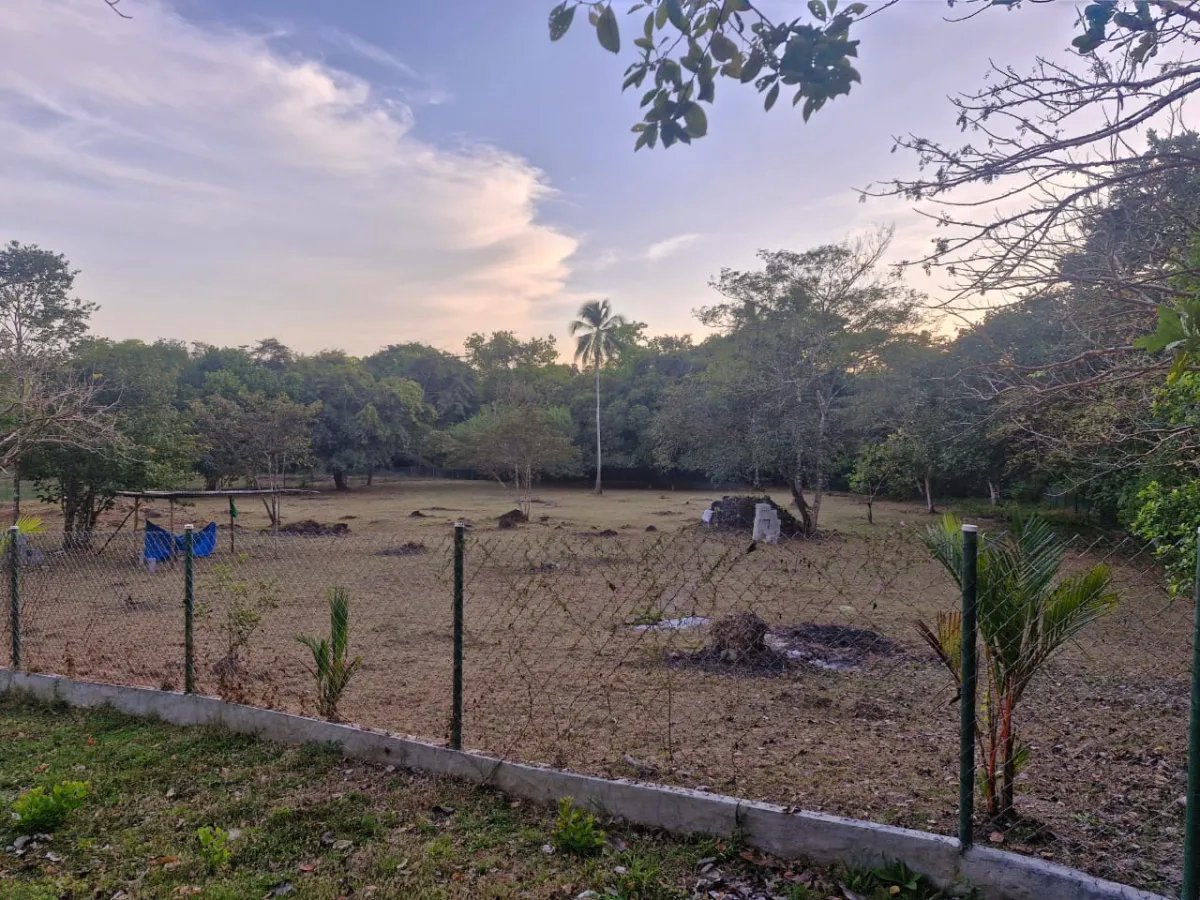 Venta de terreno en Antón