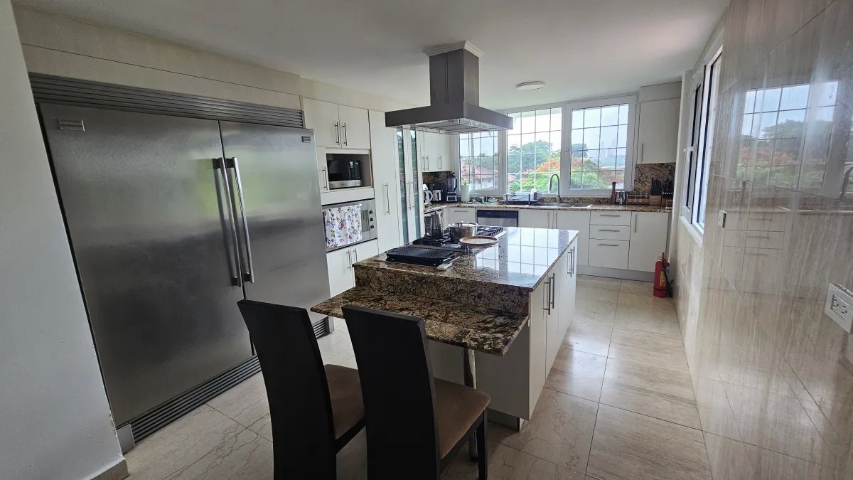 ALQUILER DE APARTAMENTO EN BELLA VISTA
